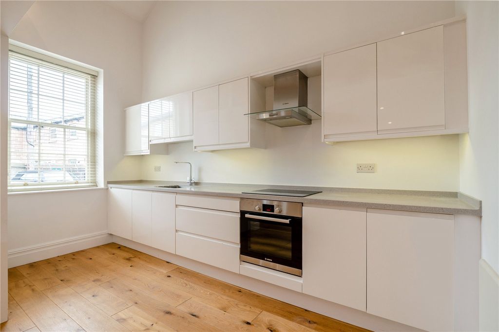 Property photo 3 of 16 Kitchen