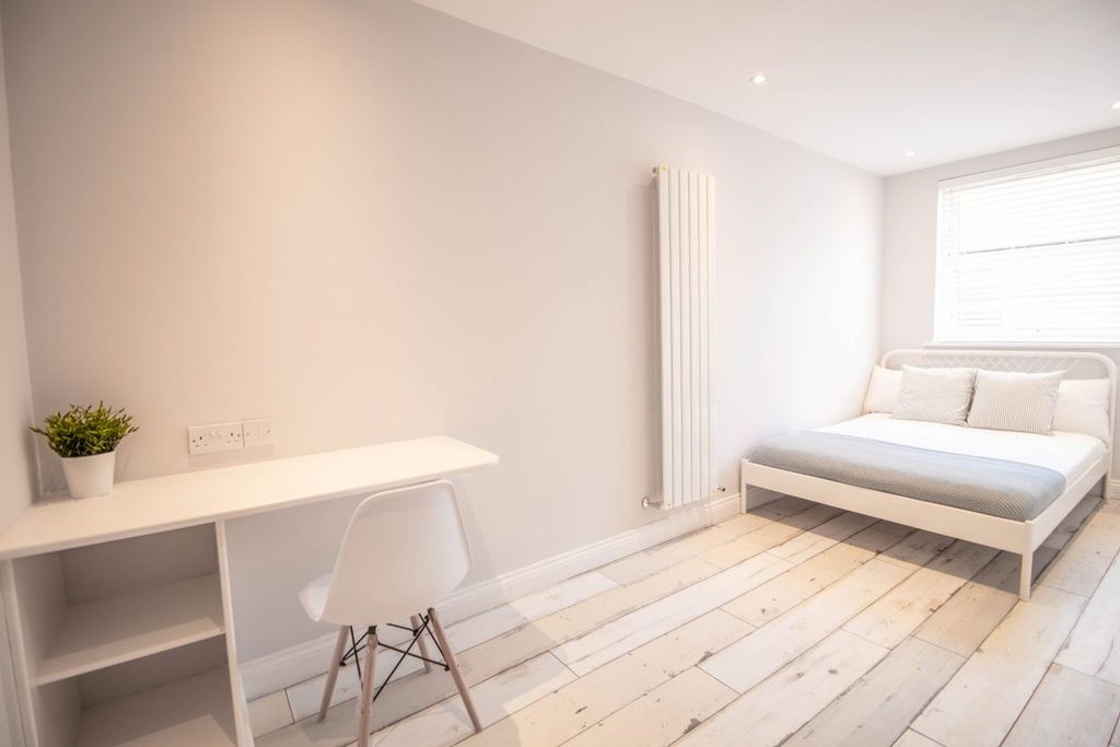 Property photo 2 of 7 Photo 1