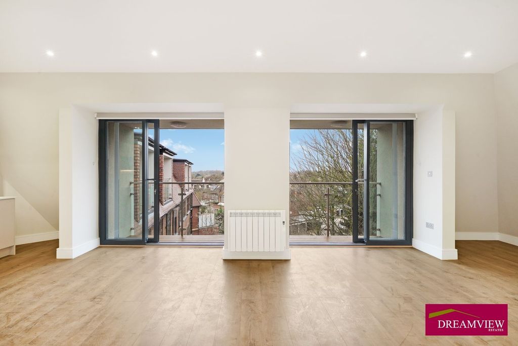 Property photo 3 of 15 Gallery