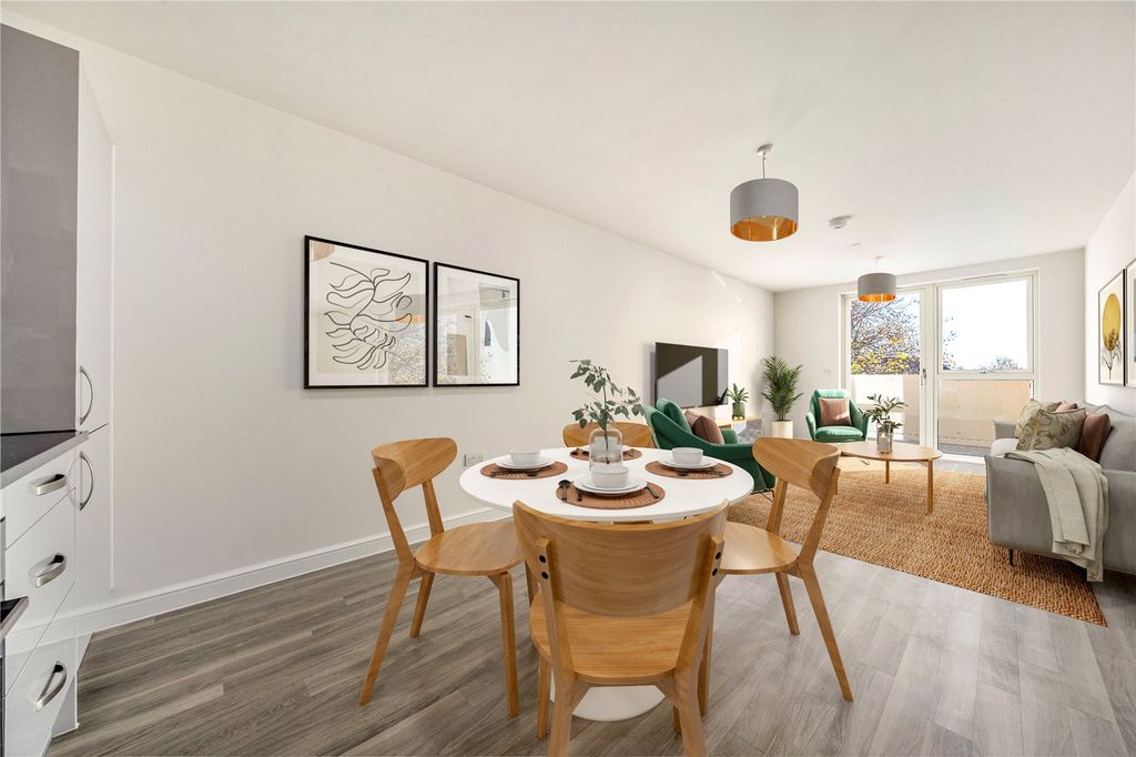 Property photo 2 of 9 Picture No. 18