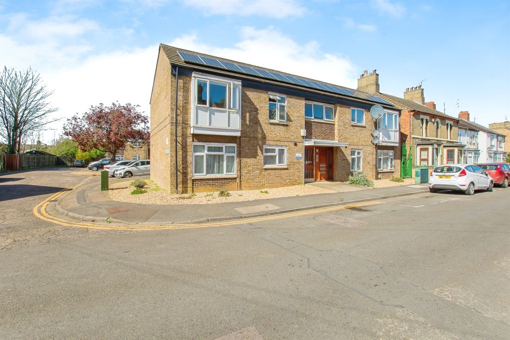 Property photo 1 of 17