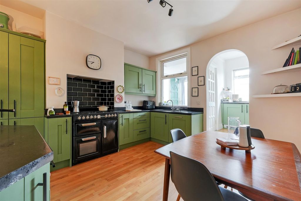 Property photo 2 of 16 Kitchen 1.Jpg