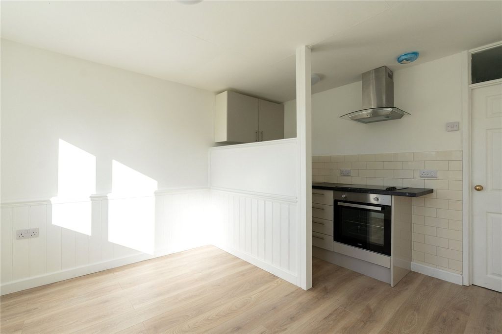 Property photo 2 of 7 Picture No. 05