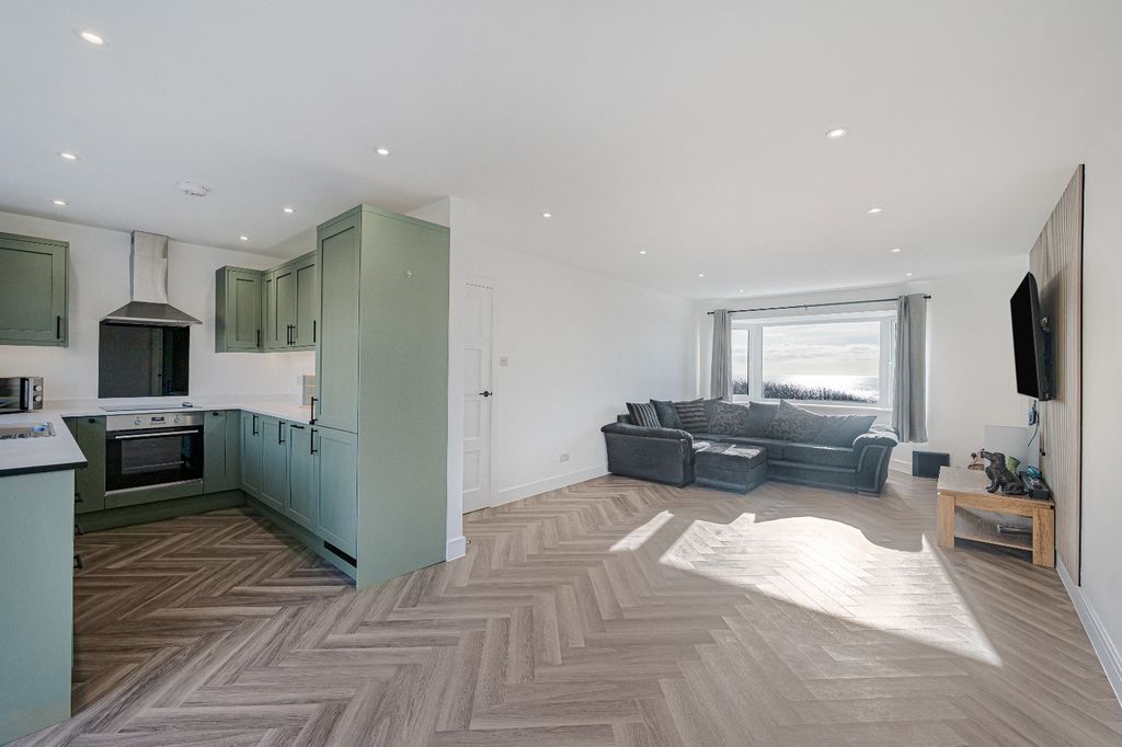 Additional image 27 of 4 bed detached house for saleSouth Coast Road, Telscombe Cliffs, Peacehaven, East Sussex BN10