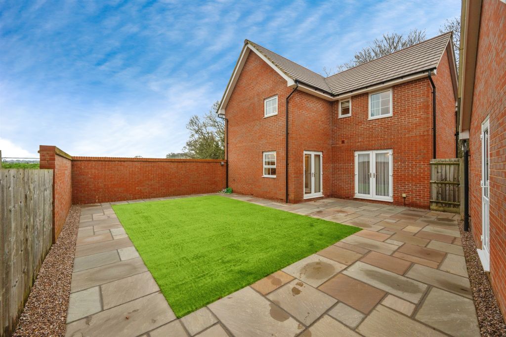 Property photo 2 of 21