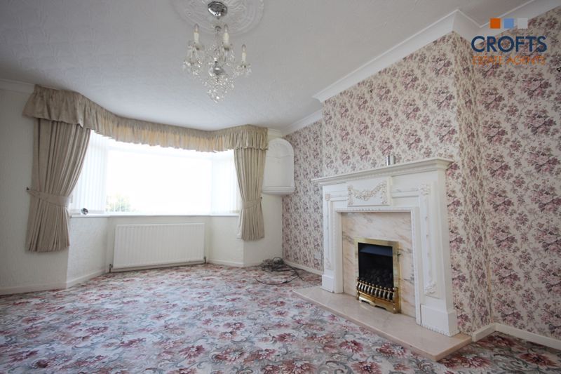 Property photo 2 of 11 Lounge