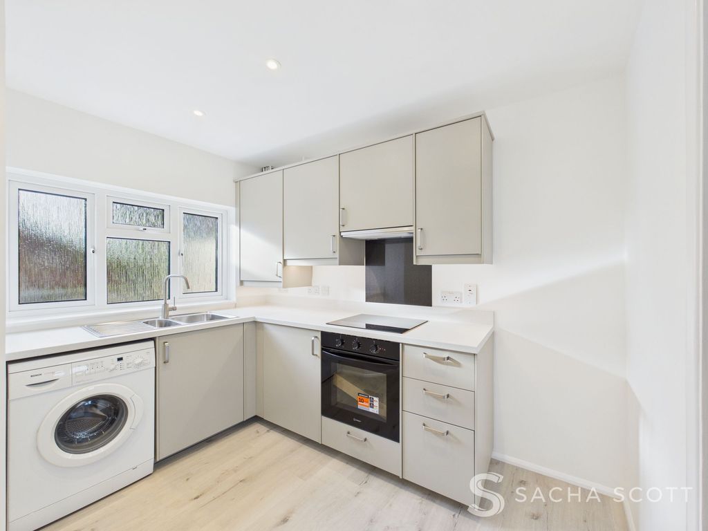 Property photo 3 of 18 Kitchen / Breakfast Room
