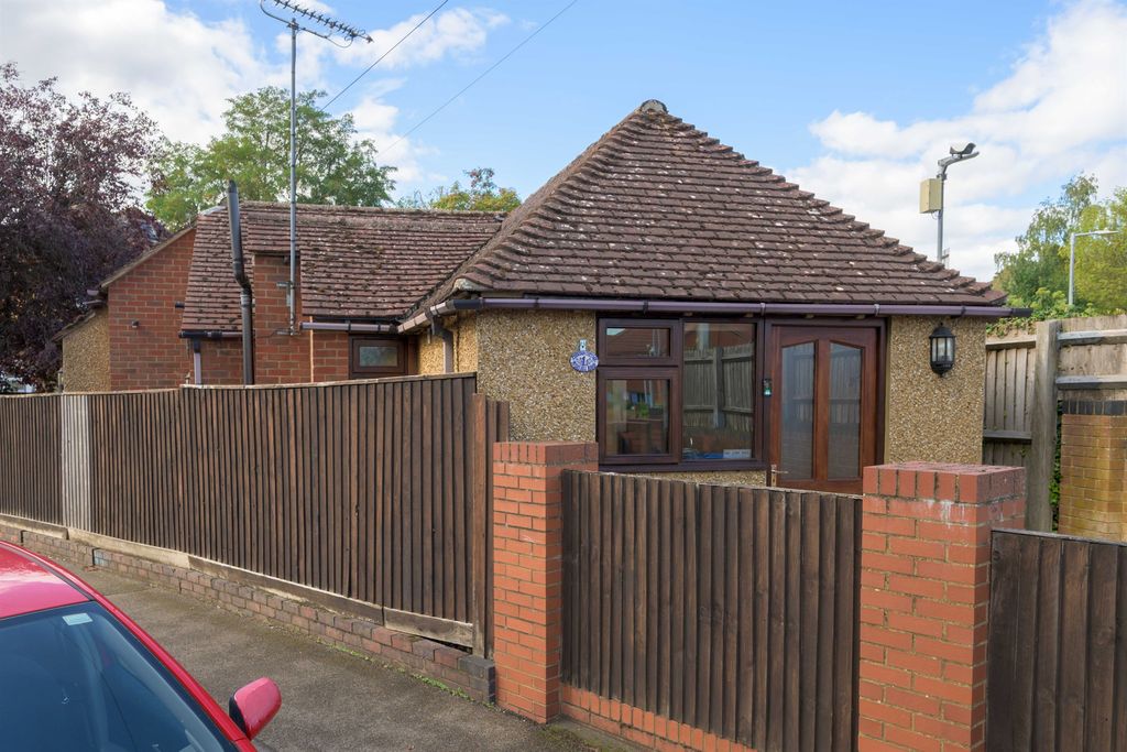 Property photo 2 of 7