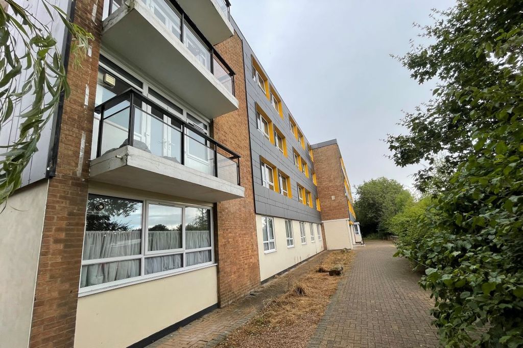 Property photo 2 of 4