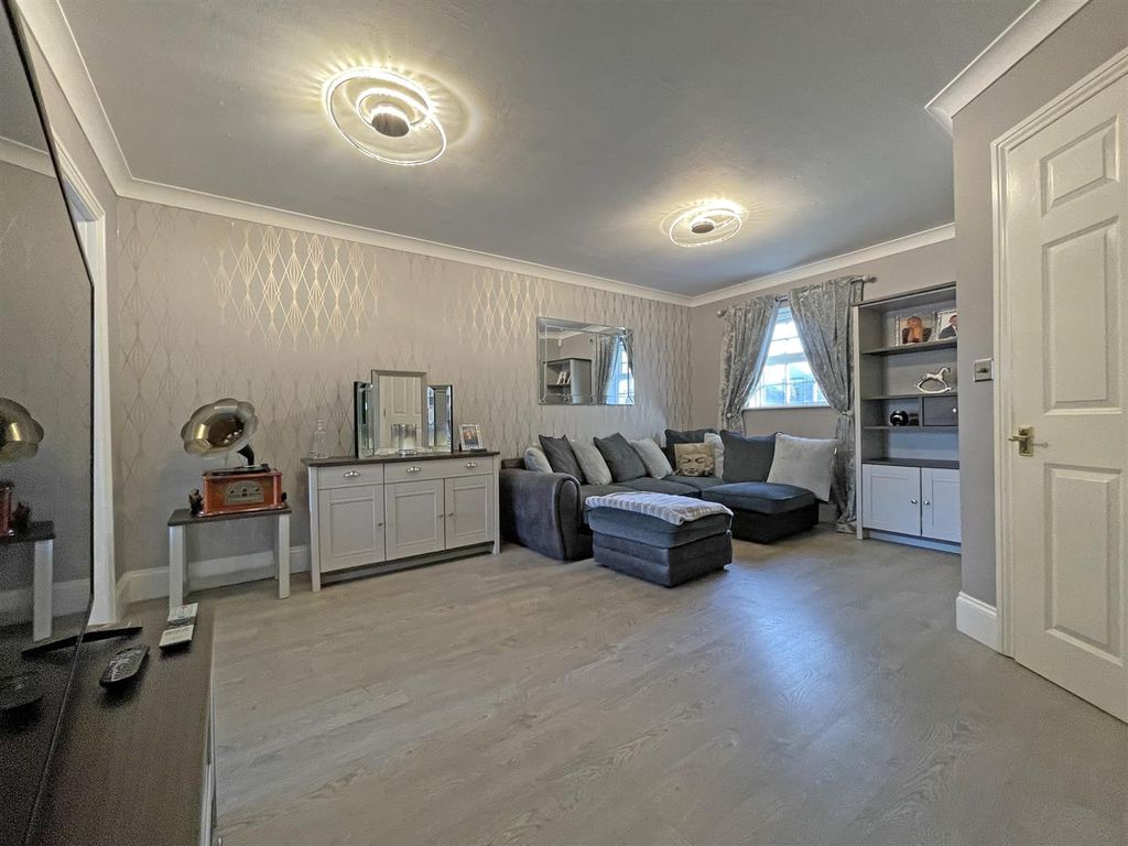 Property photo 2 of 21 Temeraire Road 85 Lounge For Front Page.Jpg