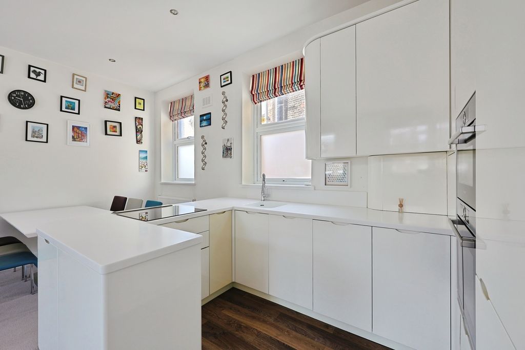 Property photo 2 of 20 Pbox-Img.Jpg