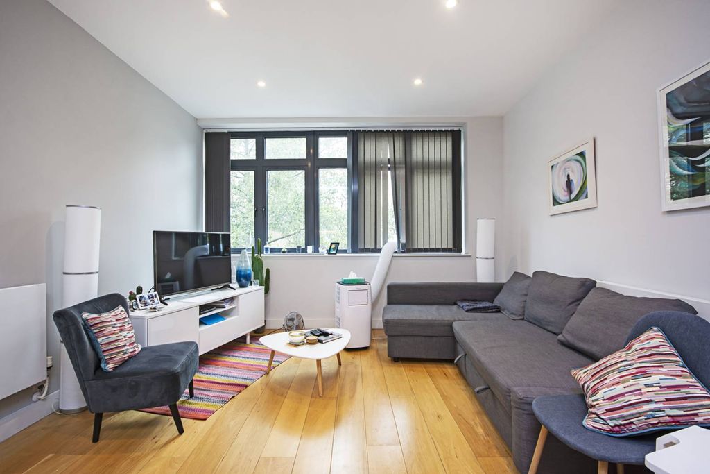 Property photo 1 of 5