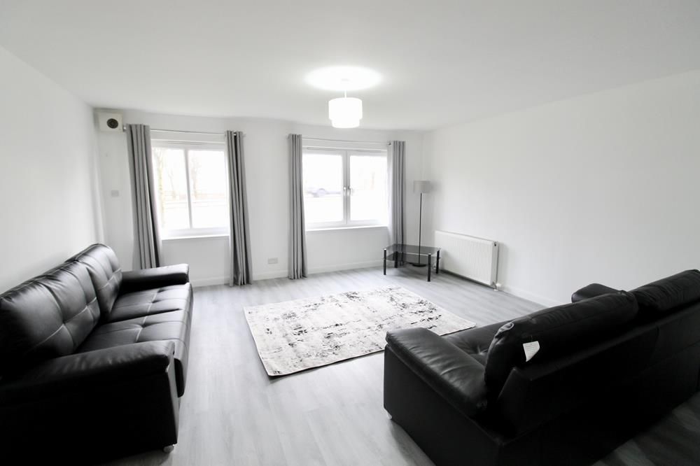 Property photo 2 of 7 Lounge