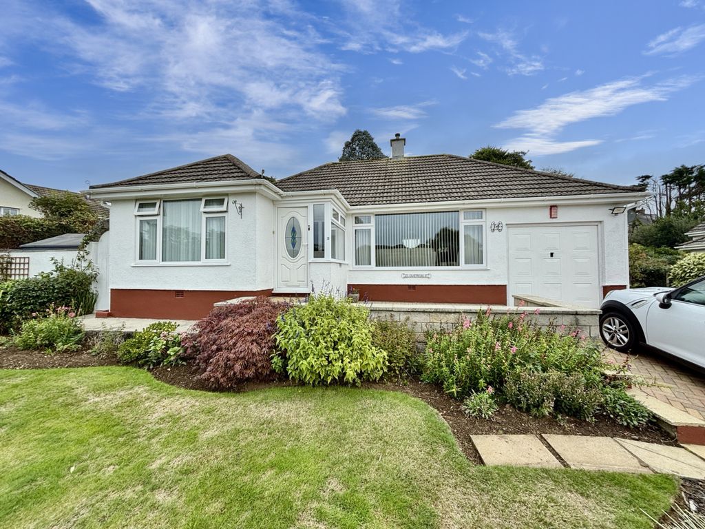 Property photo 1 of 13 3 Bedroom Detached Bungalow For Sale