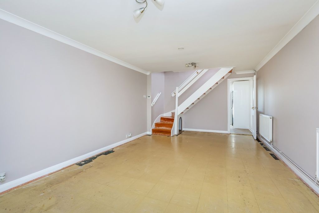 Property photo 3 of 10 4552384