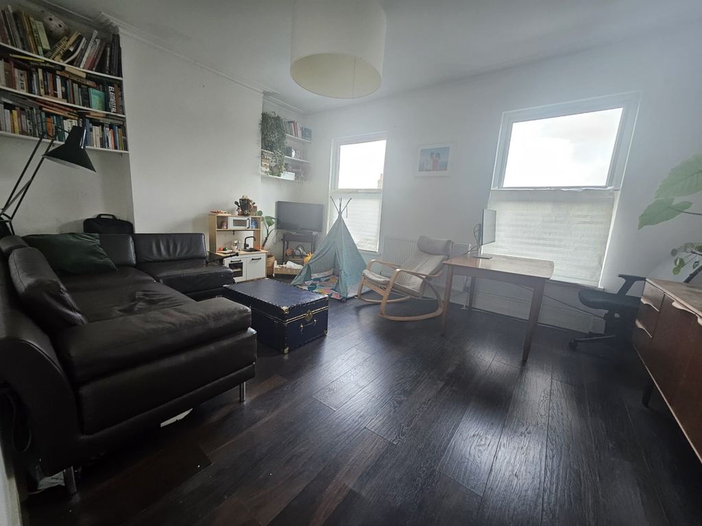 Property photo 2 of 7