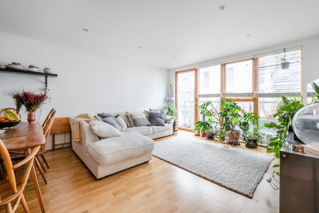 Property photo 2 of 7