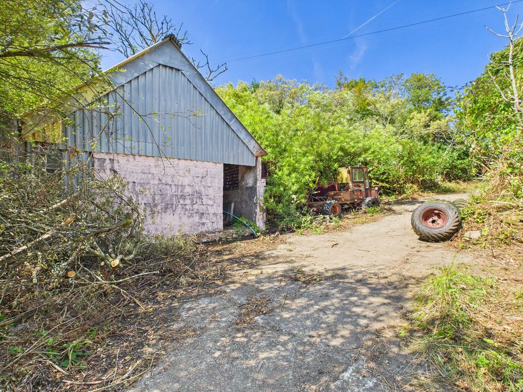 Property photo 2 of 10