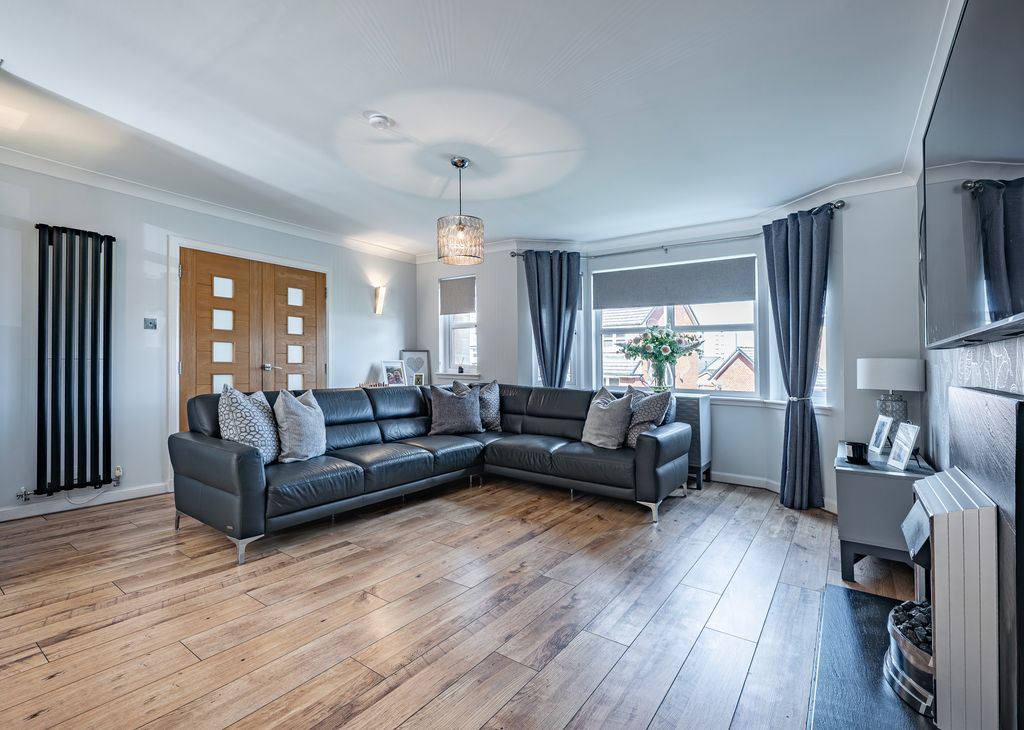 Property photo 3 of 52