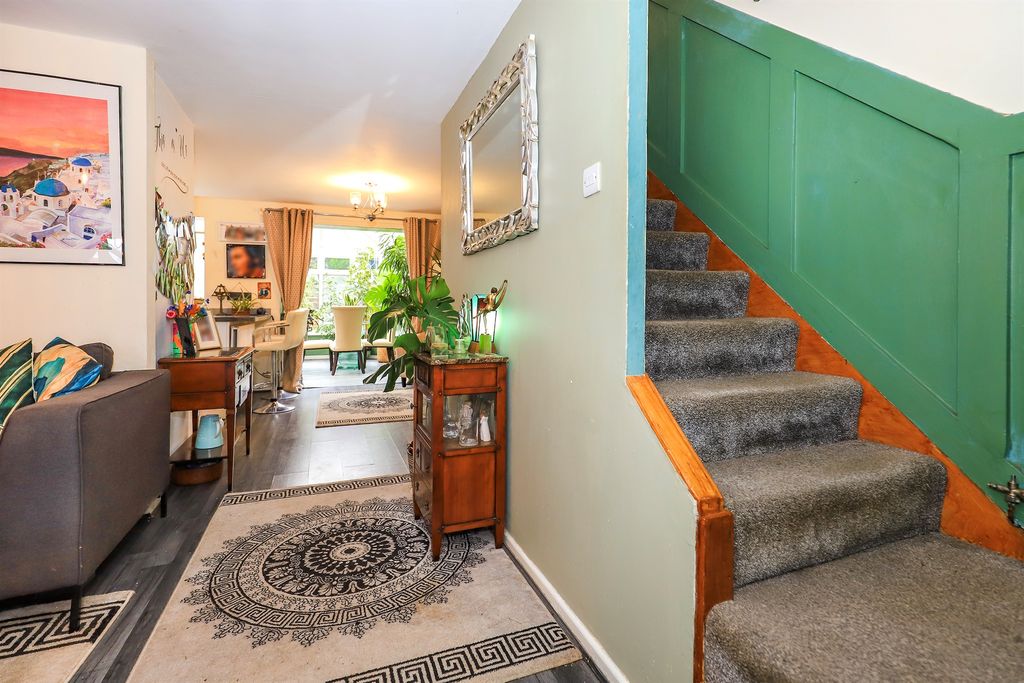 Property photo 3 of 16