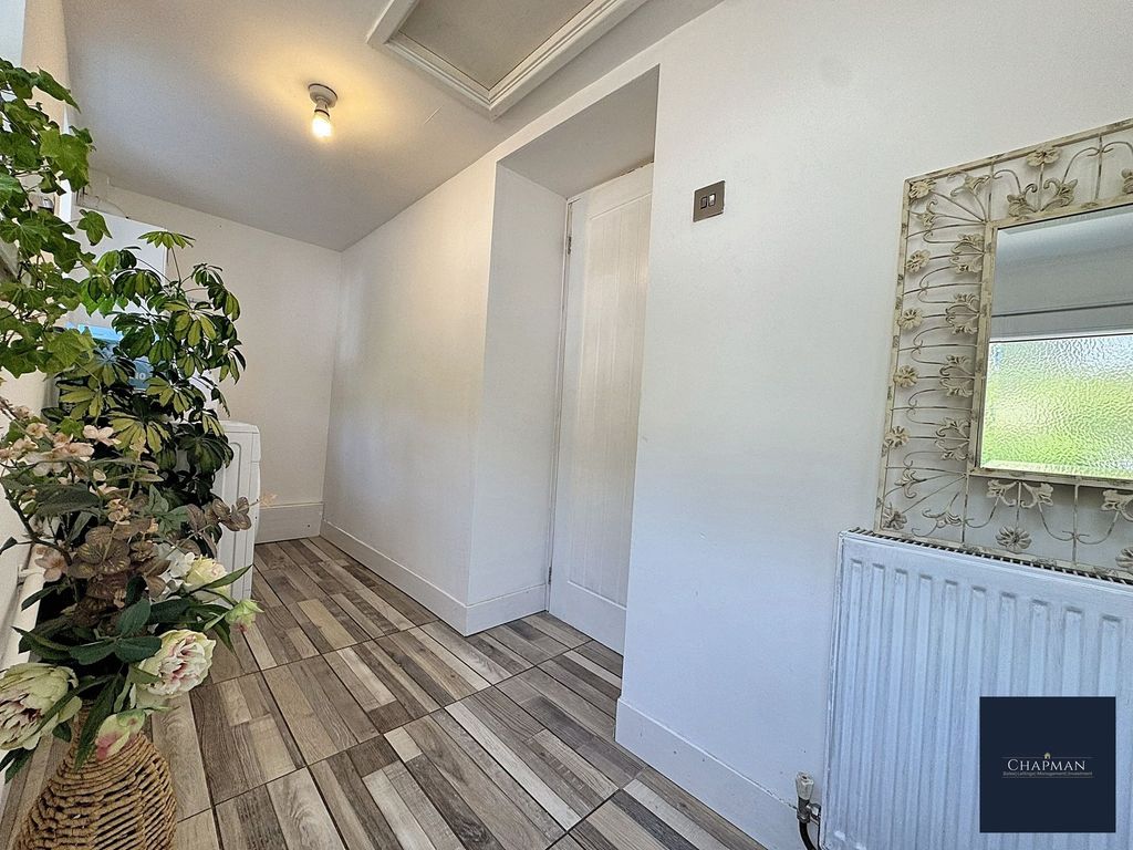 Property photo 3 of 26