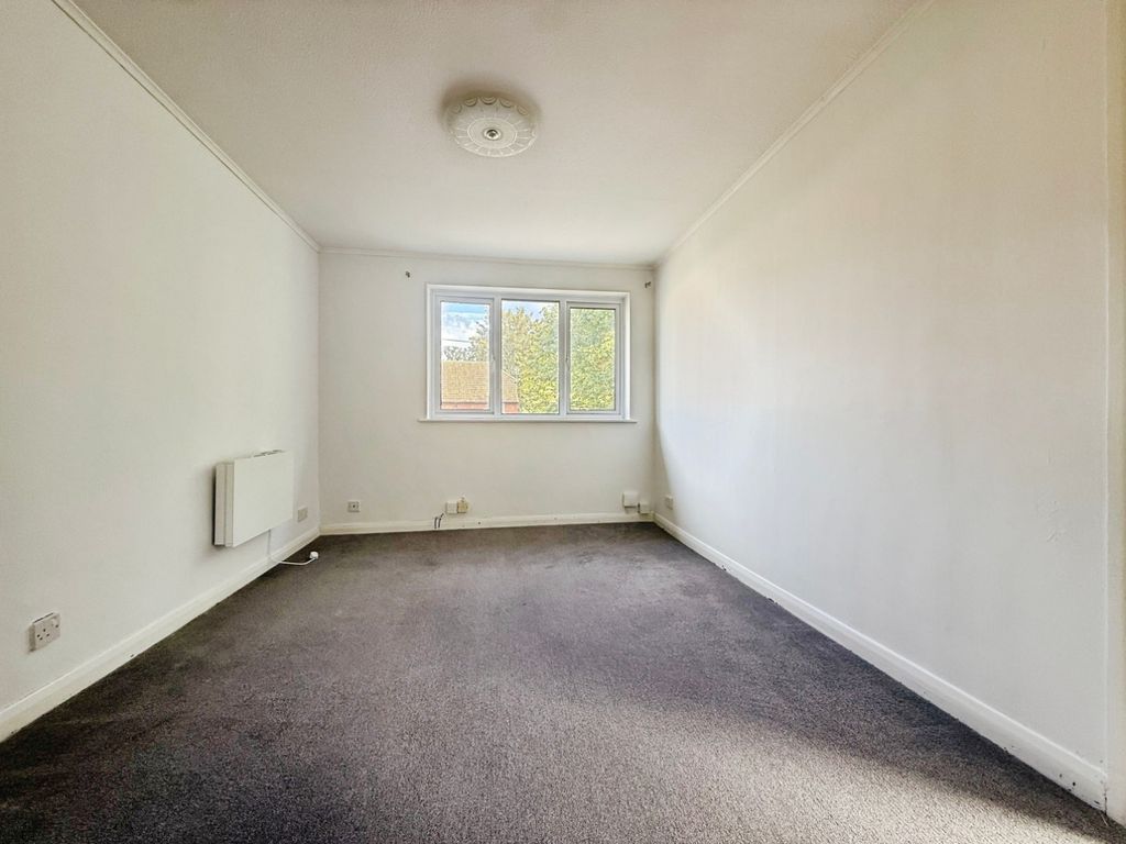 Property photo 3 of 9 Pbox-Img.Jpg