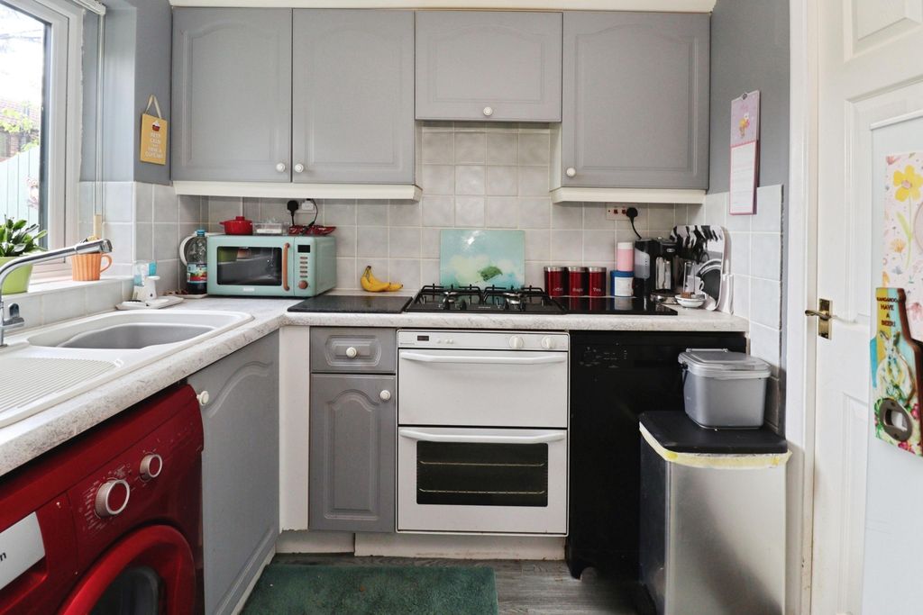 Property photo 2 of 16