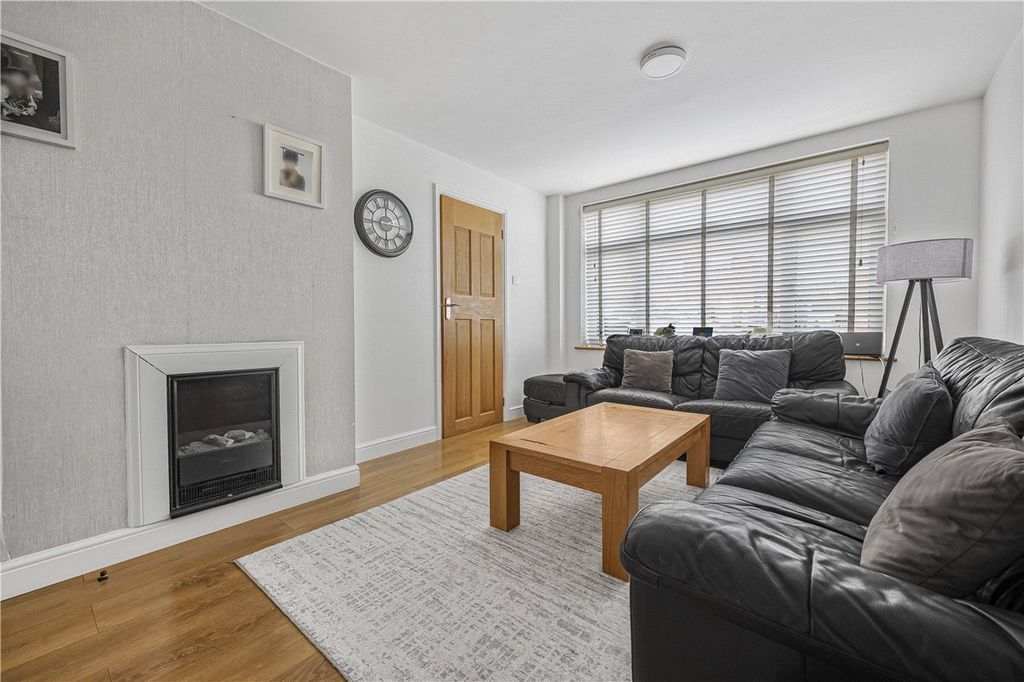 Property photo 2 of 23 Picture No. 19