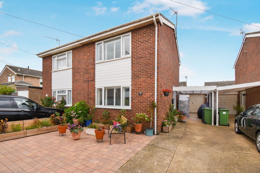 Property photo 1 of 12