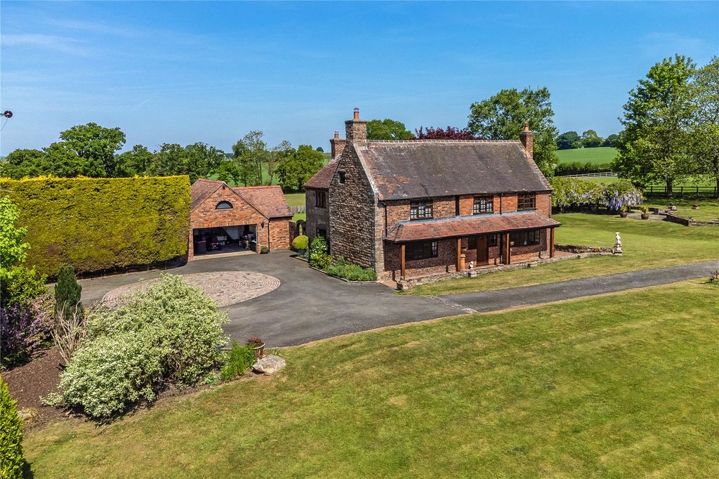 Property photo 1 of 28 Field House Farm