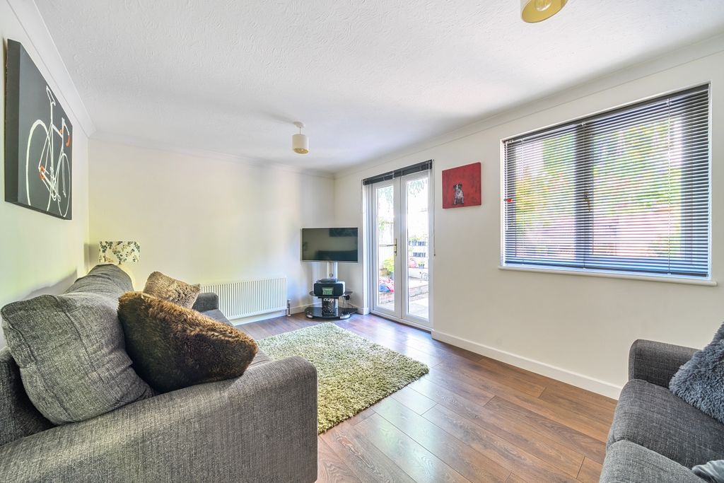 Property photo 3 of 22 1488087-8-6A4Bdfa2c66A2