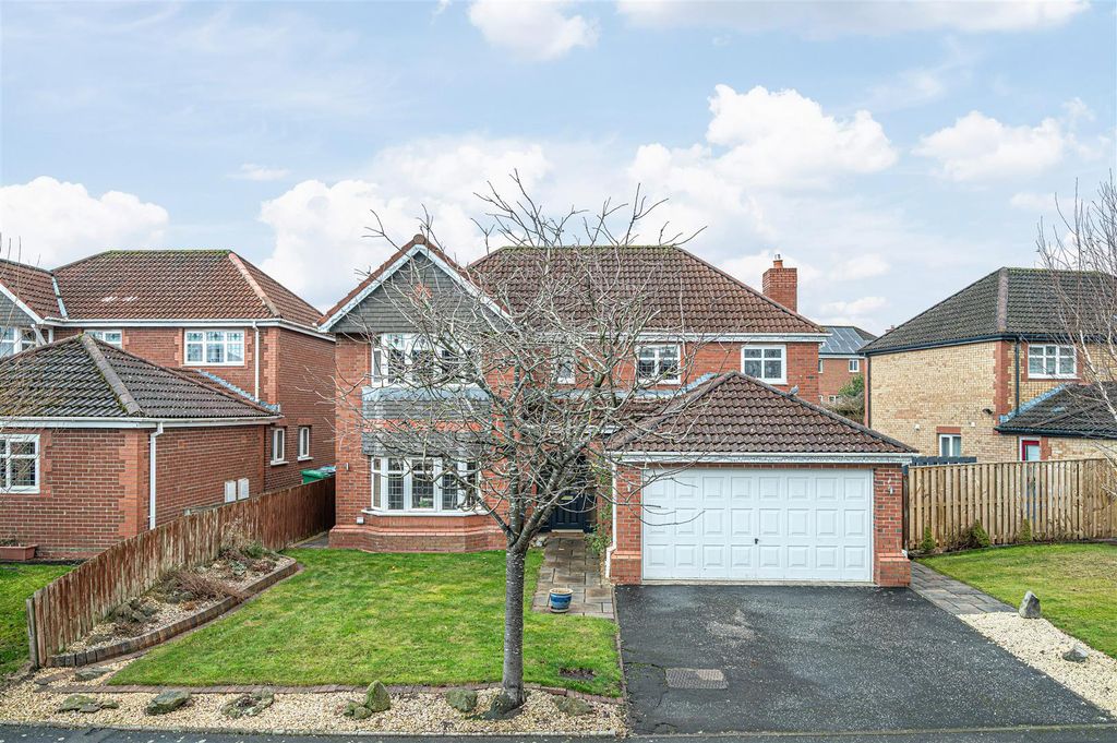 Property photo 2 of 29 Property Image 3