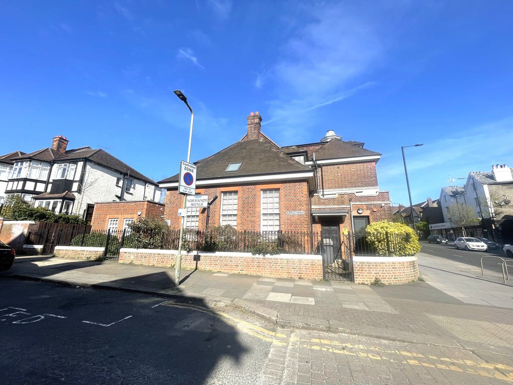 Property photo 1 of 10