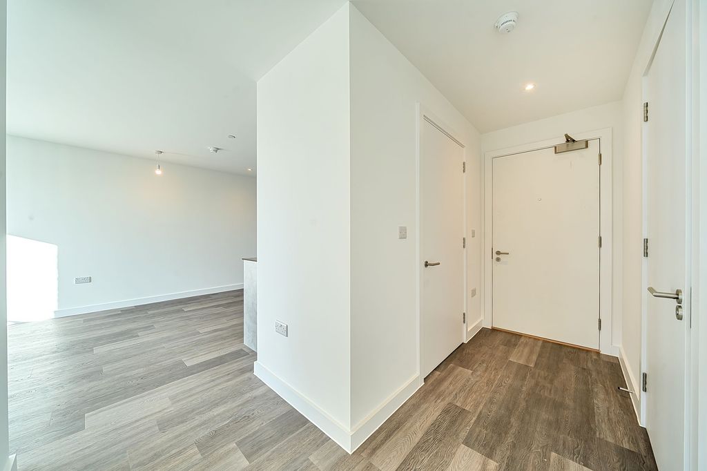 Property photo 3 of 39 Hallway