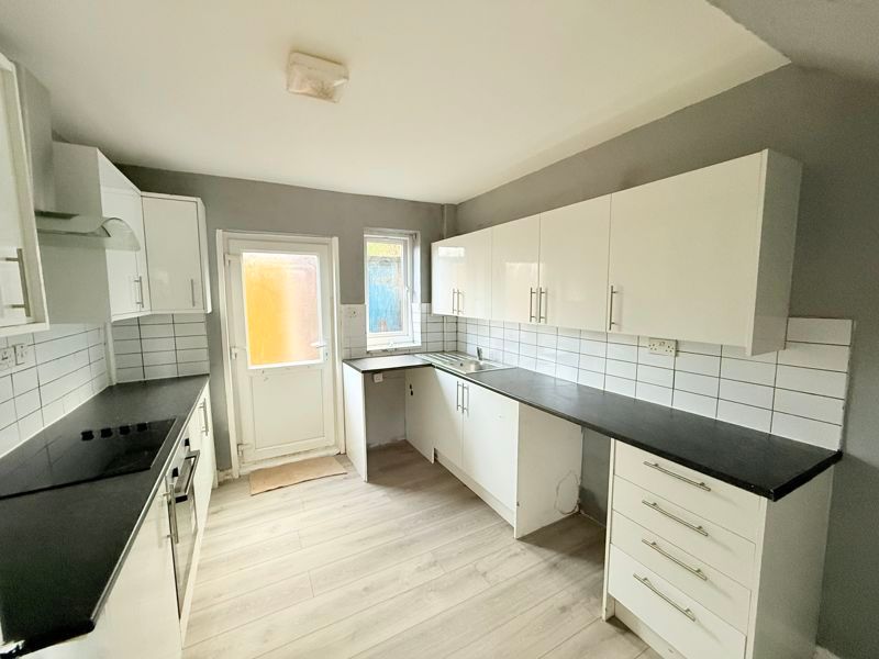 Property photo 3 of 8 Photo 3