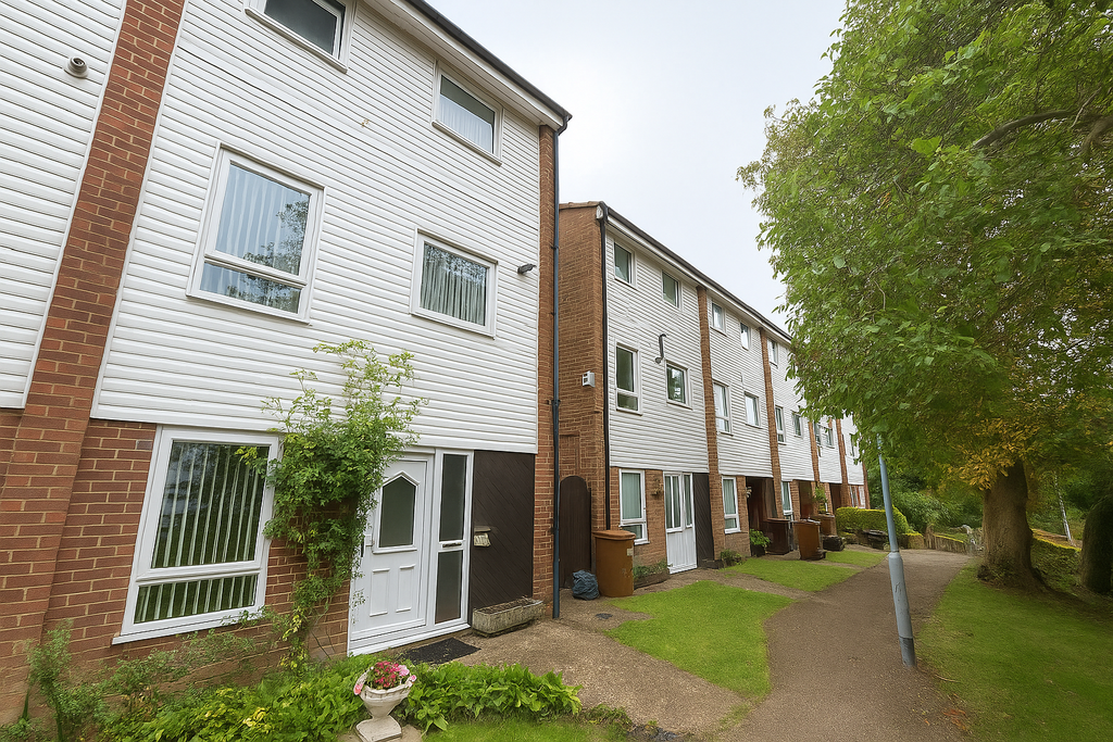 Property photo 1 of 14 Front (Exterior)