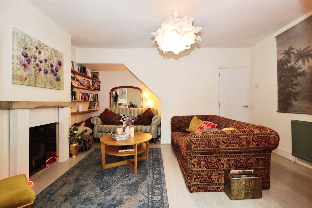 Property photo 3 of 22 Picture No. 06