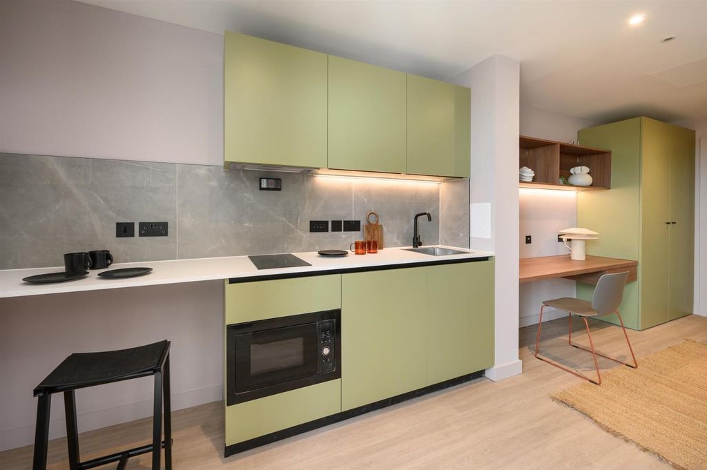 Property photo 1 of 37 9240637.Jpg