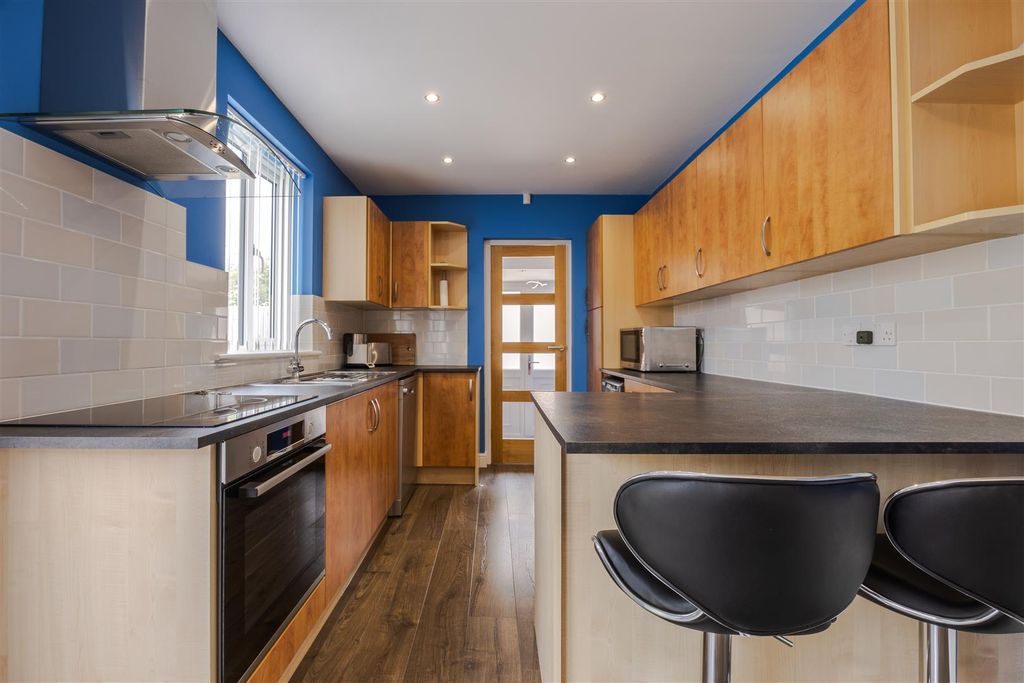 Property photo 3 of 13 Kitchen Diner