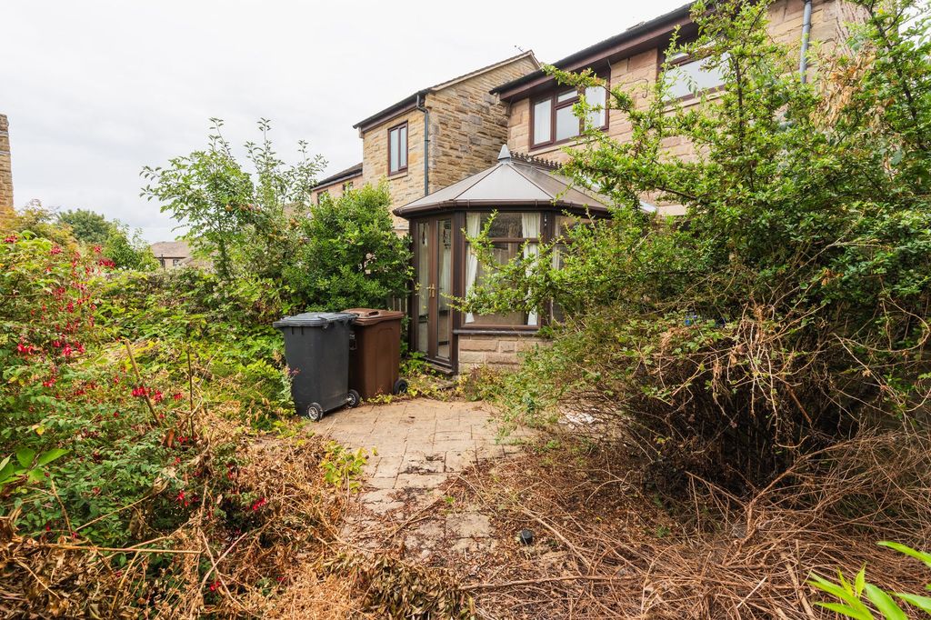 Property photo 3 of 27