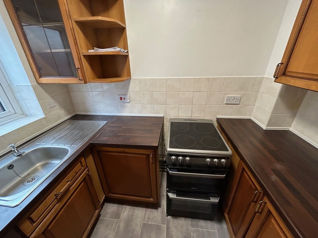 Property photo 2 of 4