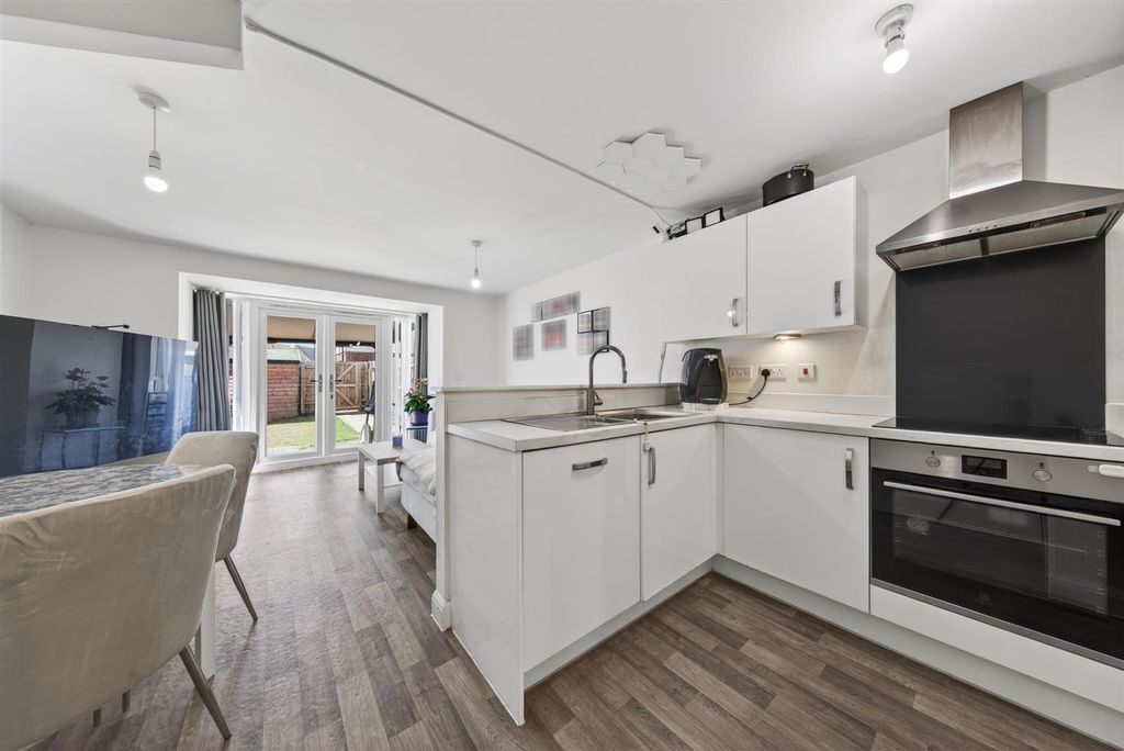 Property photo 3 of 25 452Fenstweb10.Jpg