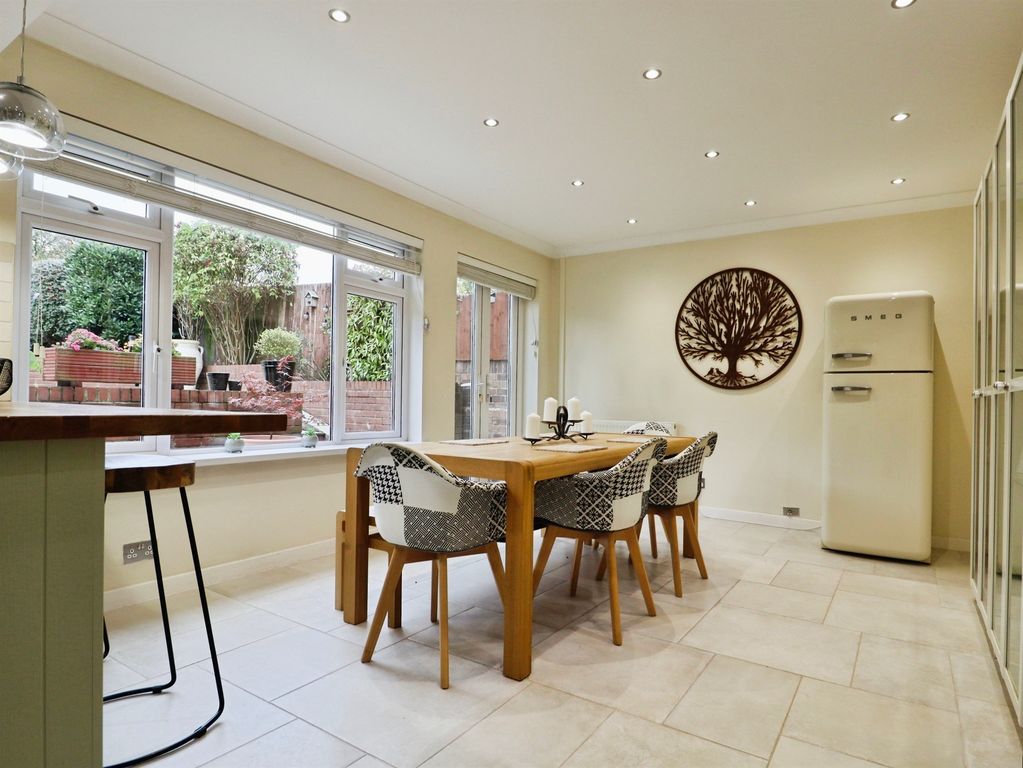 Property photo 3 of 34