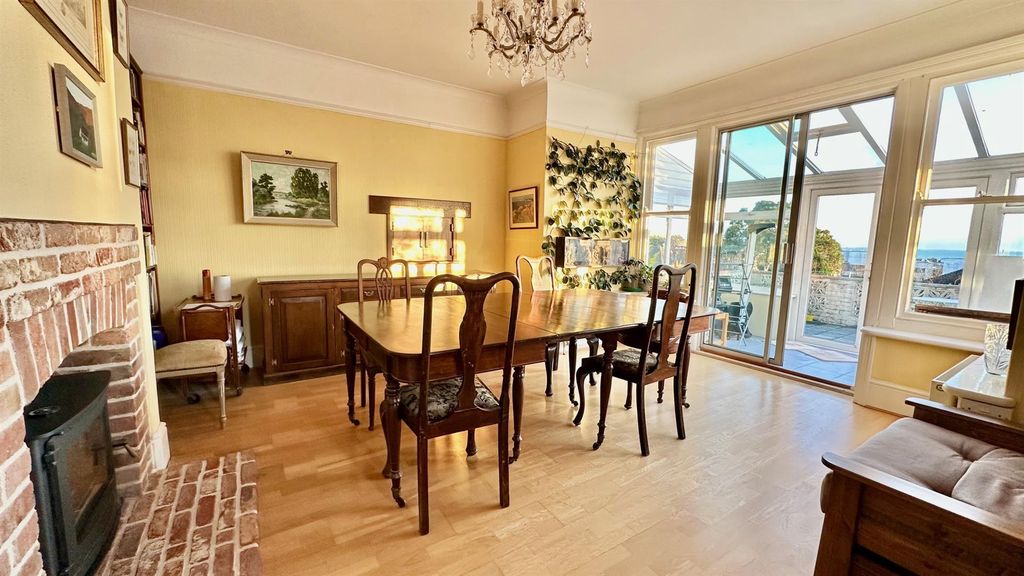 Property photo 3 of 45