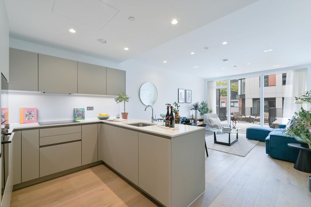 Property photo 3 of 12 Image