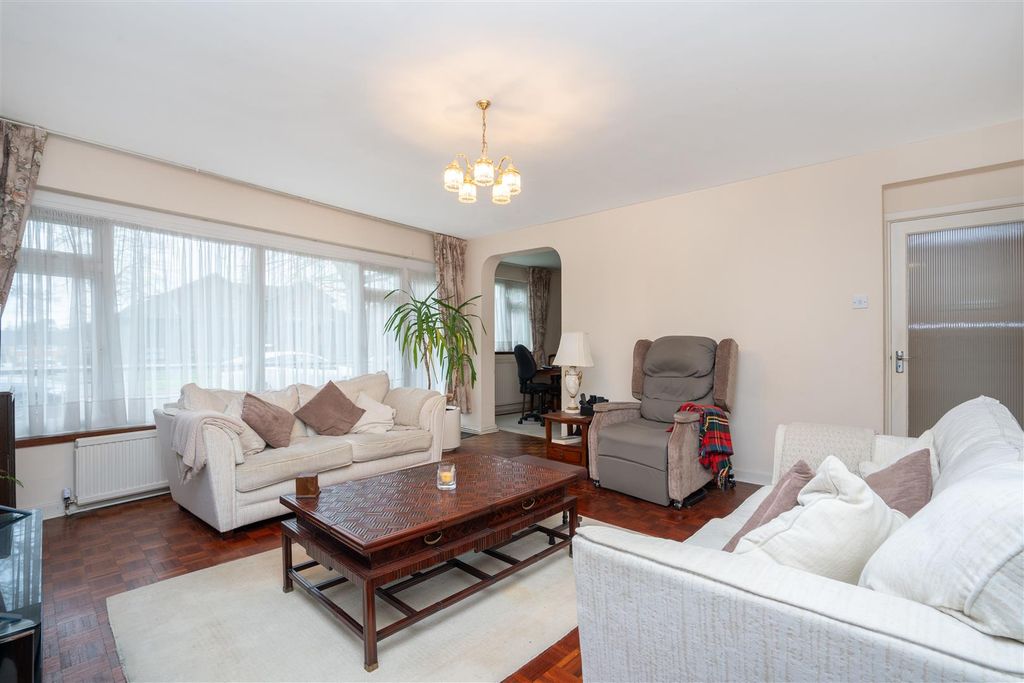 Property photo 2 of 10 Davidson Frost-Wellings, Dfw, Merryfield Gardens,