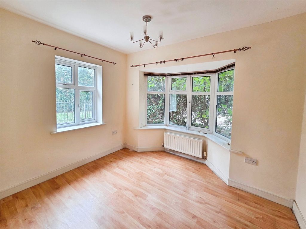 Property photo 2 of 17 Picture No. 19