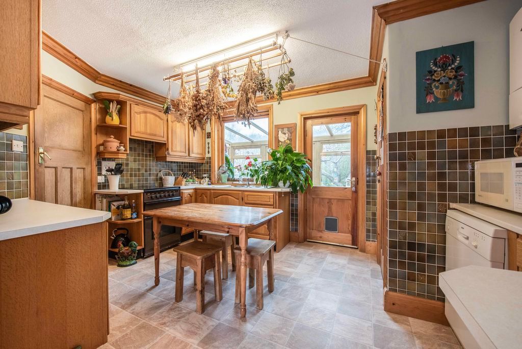 Property photo 3 of 23 Photo 13