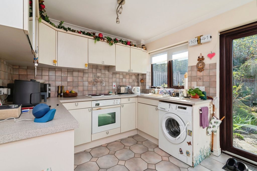 Property photo 3 of 17 Photo