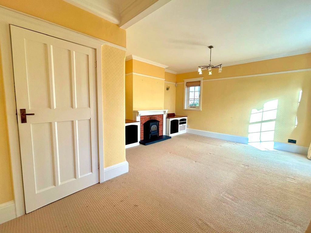 Property photo 3 of 23 Drawing Room